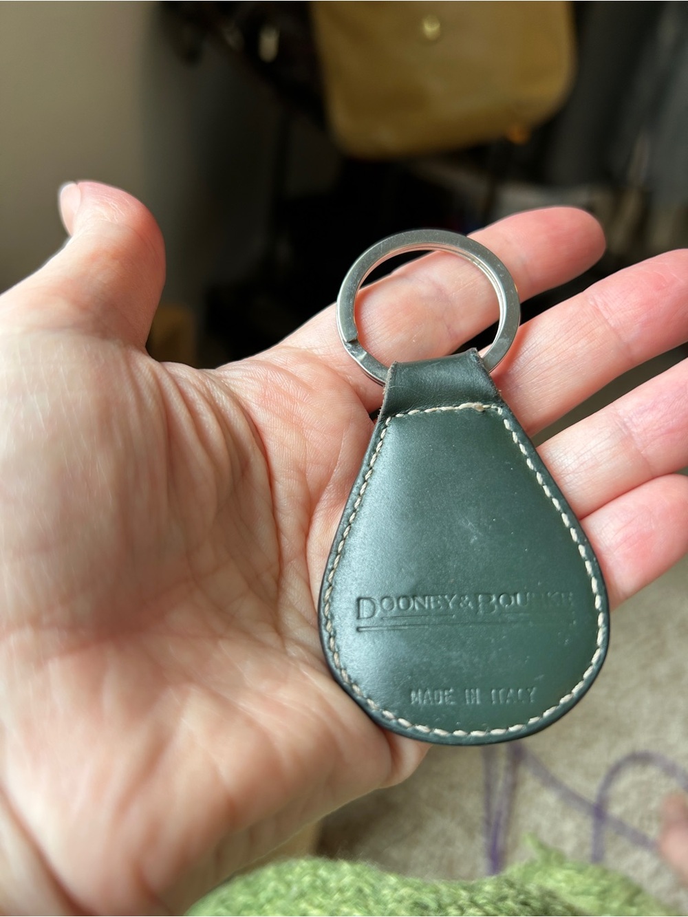 DOONEY & BOURKE Vintage Green Key Fob with Silver-toned Hardware 90s - Picture 2 of 4